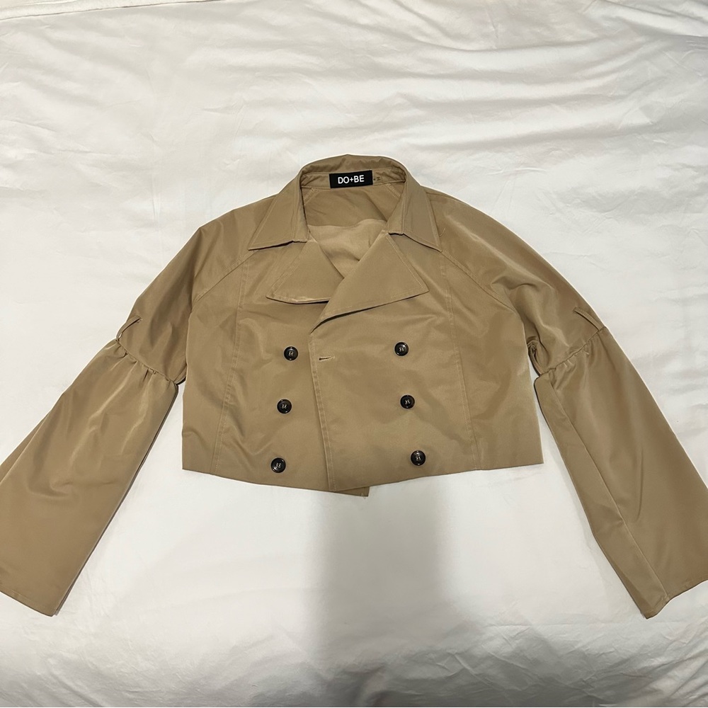 Cropped trench coat flare sleeves